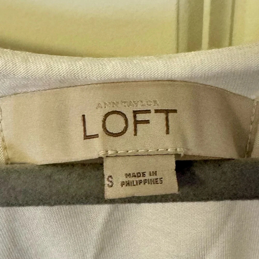 LOFT Flowy Tank Top - Picture 3 of 3